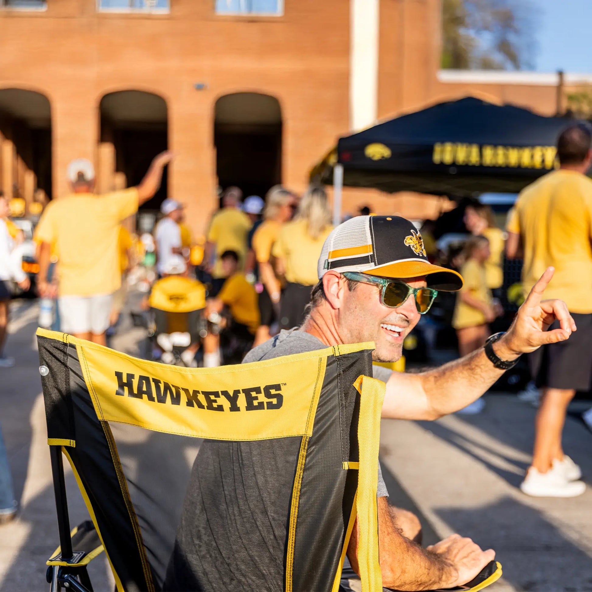 Comfort Pro Rocker - Iowa Hawkeyes M7